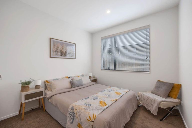 Photo of property in 4c Halberg Street, Glenfield, Auckland, 0629