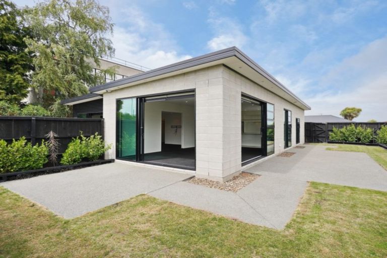 Photo of property in 403c Harewood Road, Harewood, Christchurch, 8051