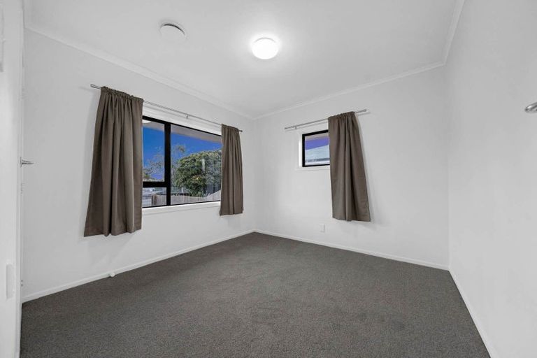 Photo of property in 12 Hunua Road, Papakura, 2110