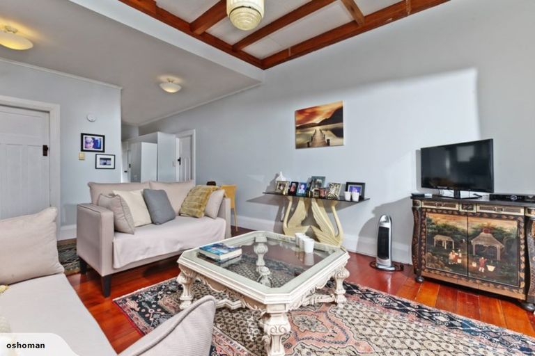 Photo of property in 20 Ngataringa Road, Devonport, Auckland, 0624