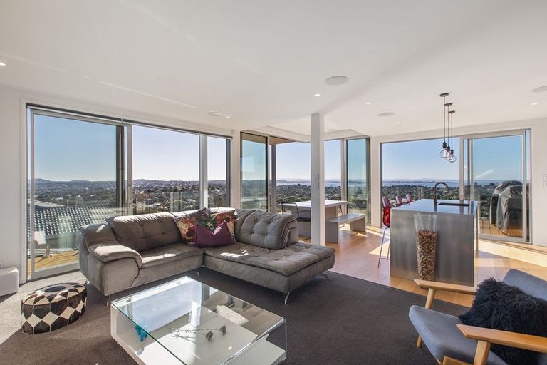 Photo of property in 6 Ava Avenue, Titirangi, Auckland, 0604