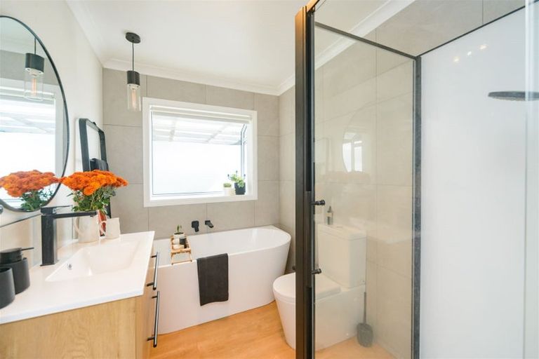 Photo of property in 12 Birmingham Street, Takaro, Palmerston North, 4412