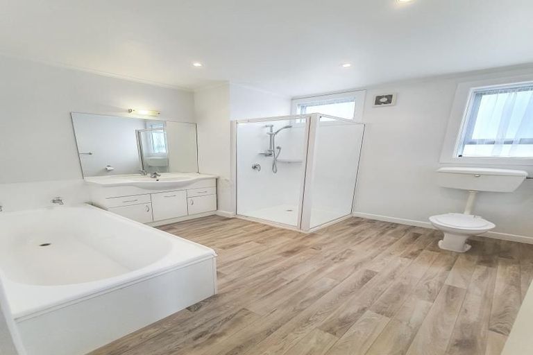 Photo of property in 557 Kennedy Road, Greenmeadows, Napier, 4112