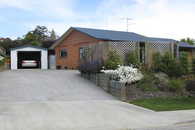 Photo of property in 6 Lionel Place, Mapua, 7005