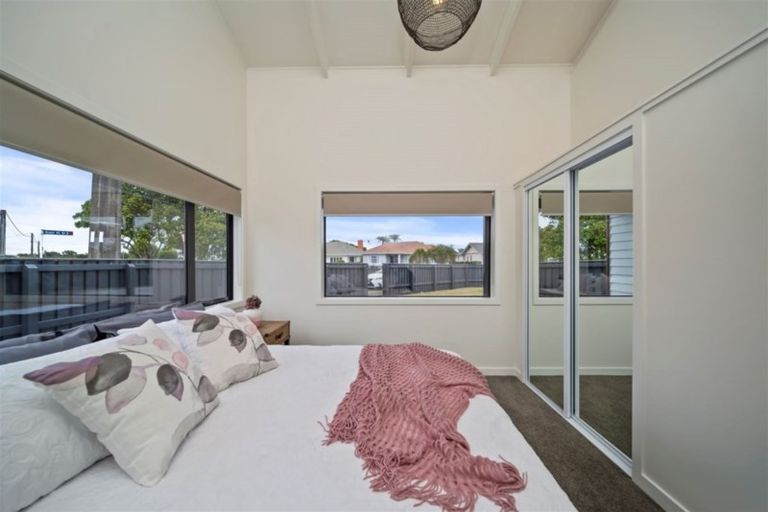 Photo of property in 65 Dixon Avenue, Hawera, 4610