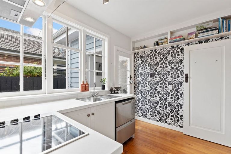 Photo of property in 1/82 Halton Street, Strowan, Christchurch, 8052