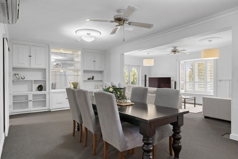 Photo of property in 15 Taioma Crescent, Te Atatu Peninsula, Auckland, 0610