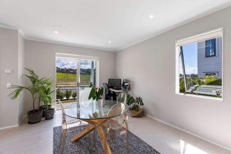 Photo of property in 23 Kukuwai Avenue, Red Beach, 0932
