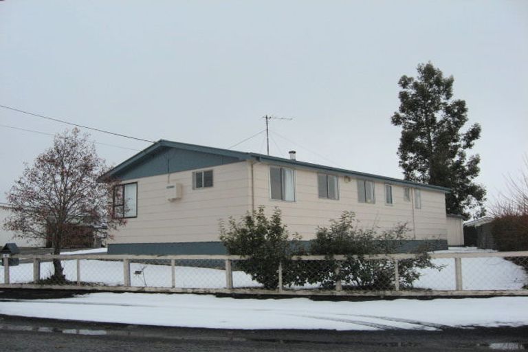 Photo of property in 7 Simons Street, Twizel, 7901