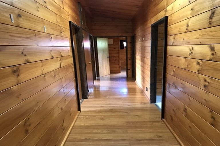 Photo of property in 31 Marina View Drive, West Harbour, Auckland, 0618