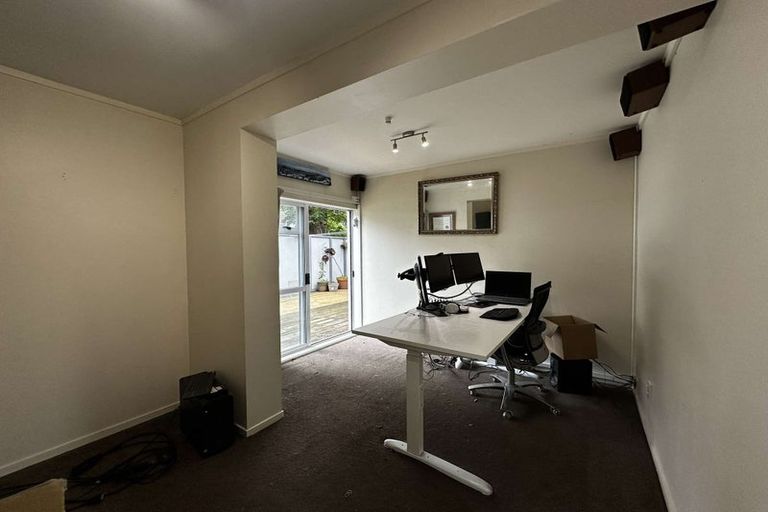 Photo of property in Fernhill Flats, 1/324 The Terrace, Te Aro, Wellington, 6011