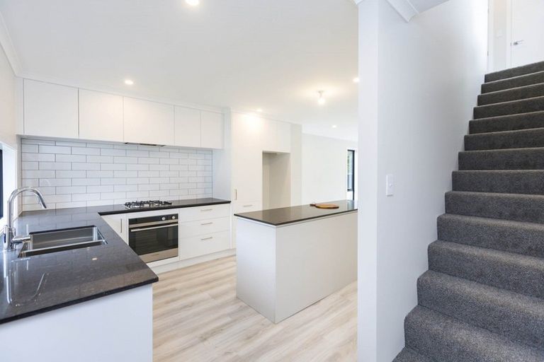 Photo of property in 84 Mawai Hakona Drive, Wallaceville, Upper Hutt, 5018