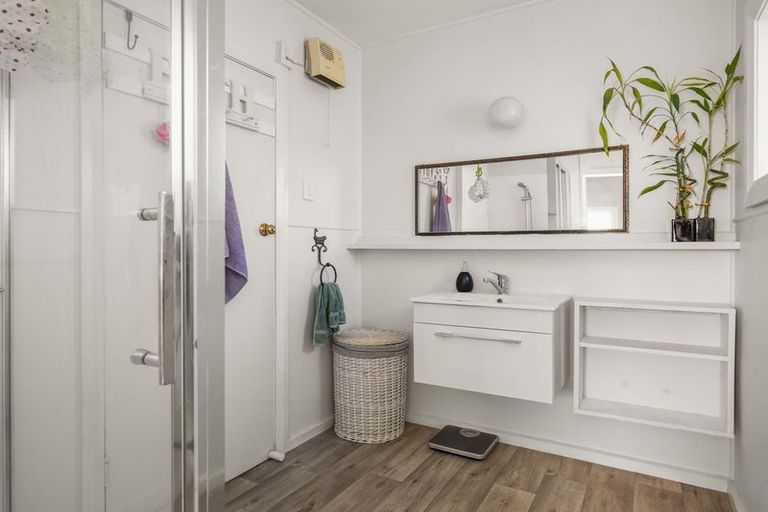 Photo of property in 301 Roxburgh Road East, Roxburgh East, Roxburgh, 9571