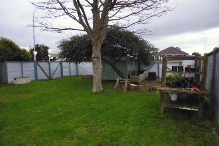 Photo of property in 4/87 Cambridge Terrace, Waterloo, Lower Hutt, 5011