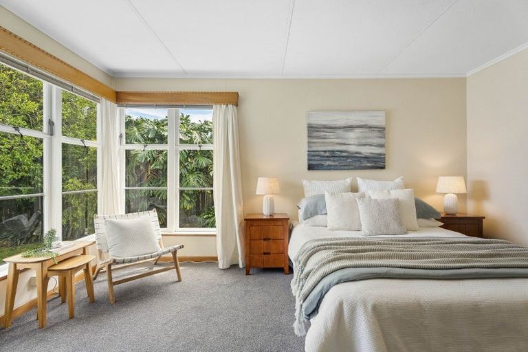 Photo of property in 5 Harbour View Road, Point Chevalier, Auckland, 1022