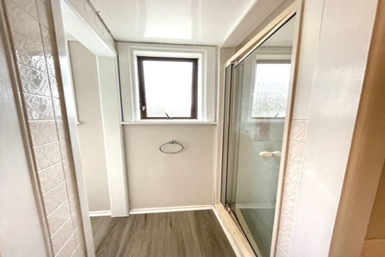 Photo of property in 10 Fenton Terrace, Cockle Bay, Auckland, 2014