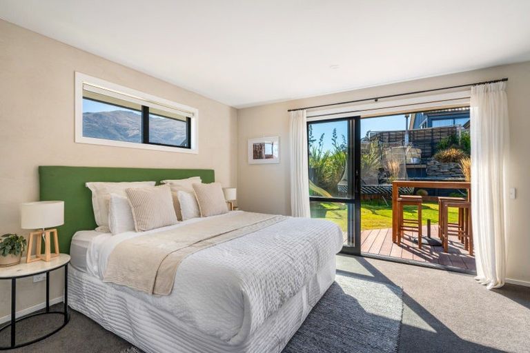 Photo of property in 9 Sarges Way, Lake Hawea, Wanaka, 9382