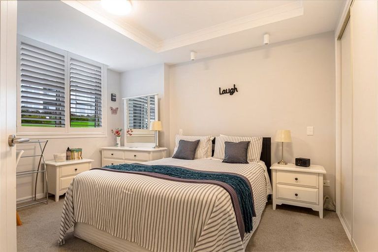 Photo of property in 138 Eaves Bush Parade, Orewa, 0931