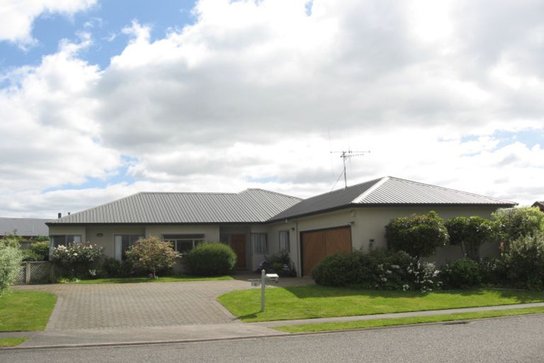 Photo of property in 6 Holdsworth Drive, Otamatea, Whanganui, 4500