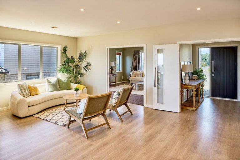 Photo of property in 107 Endeavour Drive, Whitby, Porirua, 5024