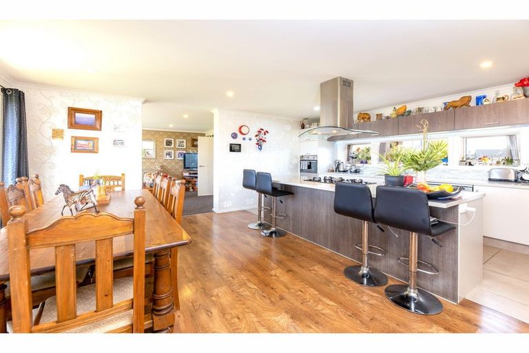 Photo of property in 6 Te Waihora Street, Pegasus, 7612