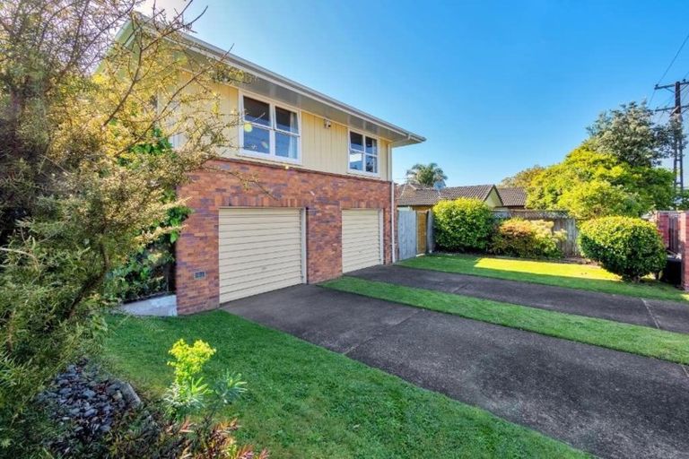 Photo of property in 69 Willis Road, Papakura, 2110
