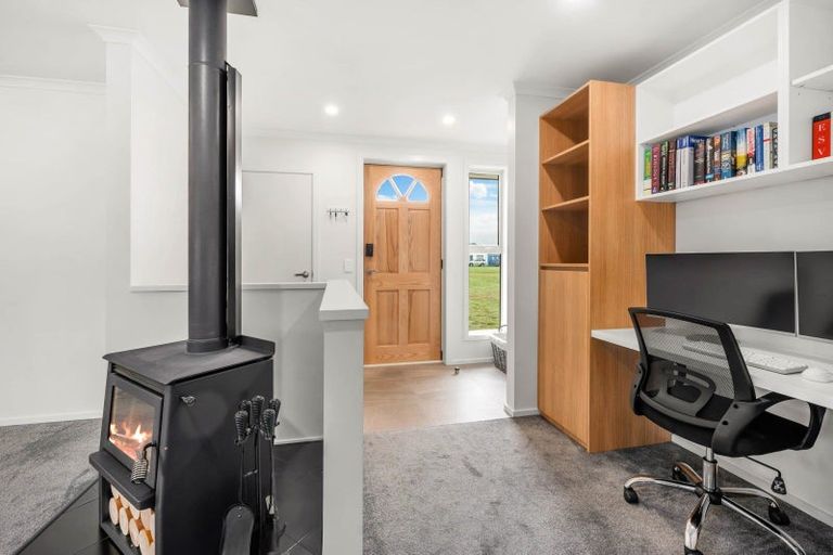 Photo of property in 6 Kanuka Grove, Kinloch, Taupo, 3377