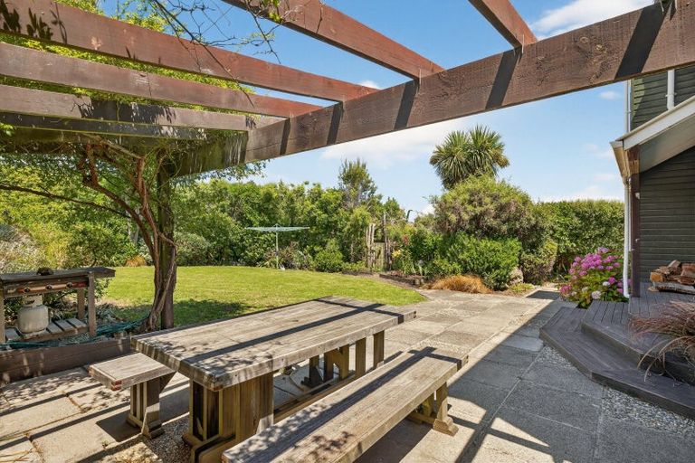 Photo of property in 11 Emerson Crescent, Diamond Harbour,  8971