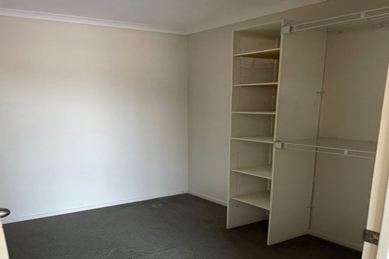 Photo of property in 2 Norm Pellow Drive, Manurewa, Auckland, 2105