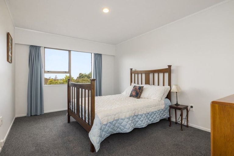 Photo of property in 1 Pamir Place, Welcome Bay, Tauranga, 3112