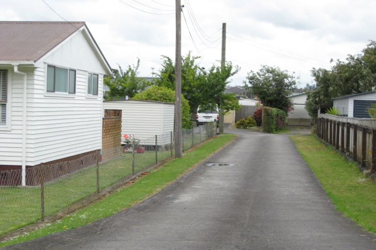 Photo of property in 1/13 Sullivan Avenue, Mangere Bridge, Auckland, 2022