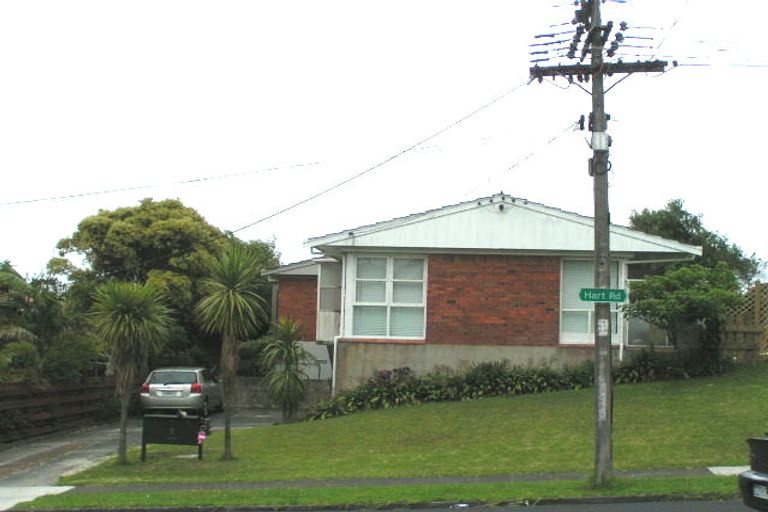Photo of property in 2/5 Hart Road, Hauraki, Auckland, 0622