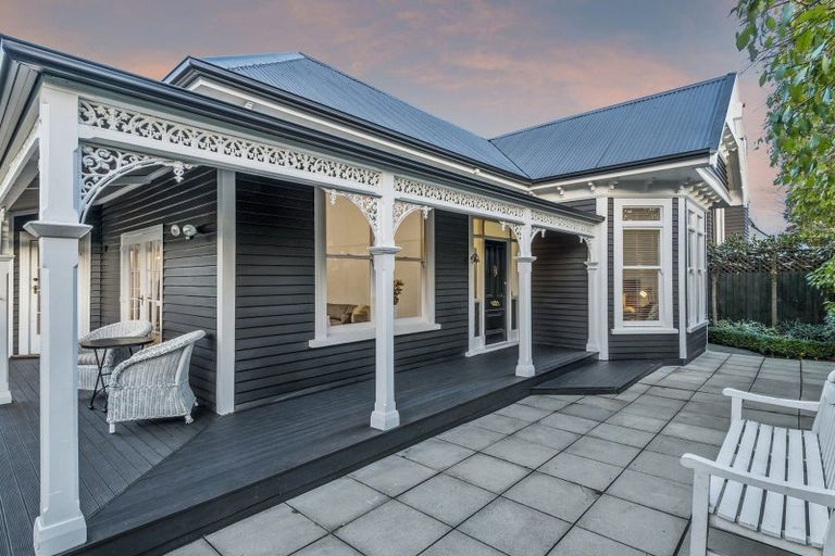Photo of property in 2/6 Office Road, Merivale, Christchurch, 8014