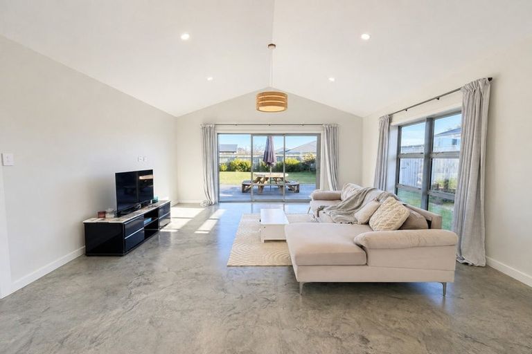Photo of property in 18 Tuatahi Avenue, Solway, Masterton, 5810