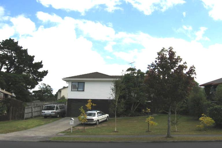 Photo of property in 56 Unsworth Drive, Unsworth Heights, Auckland, 0632