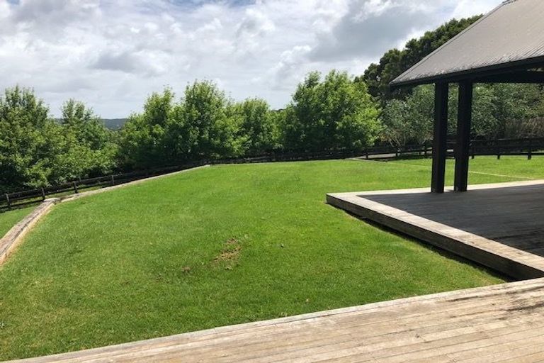 Photo of property in 15 Mcgiven Place, Coatesville, Albany, 0793