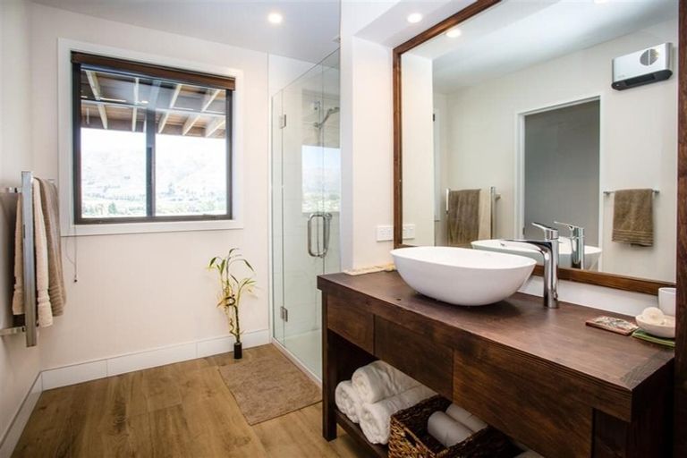 Photo of property in 92 Lismore Street, Wanaka, 9305