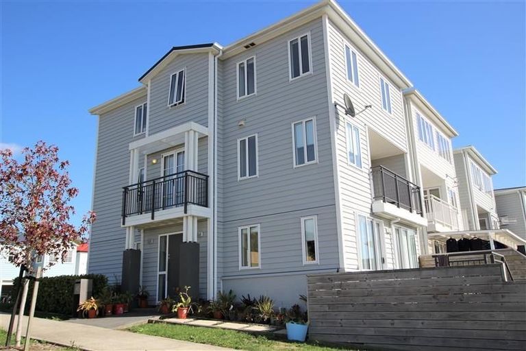 Photo of property in 40 Fernly Rise, Flat Bush, Auckland, 2019