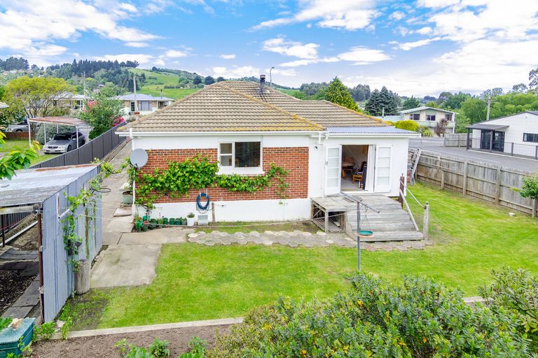 Photo of property in 8 Westland Street, Green Island, Dunedin, 9018