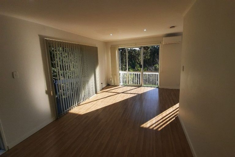 Photo of property in 9 Bryers Place, Bayview, Auckland, 0629