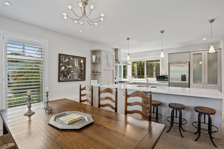 Photo of property in 11 Chapel Street, Russell, 0202