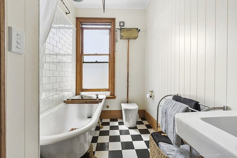 Photo of property in 164 Tasman Street, Mount Cook, Wellington, 6021