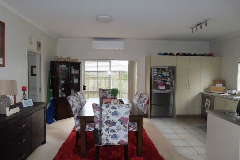 Photo of property in 27 Mulvaney Crescent, Henderson, Auckland, 0612