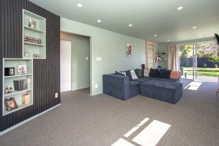 Photo of property in 209 Queenspark Drive, Parklands, Christchurch, 8083