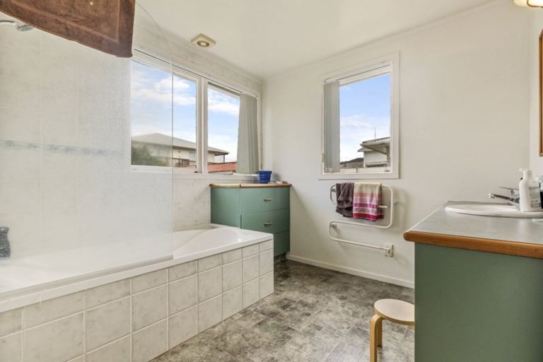 Photo of property in 34 The Crescent, Waihi Beach, 3611