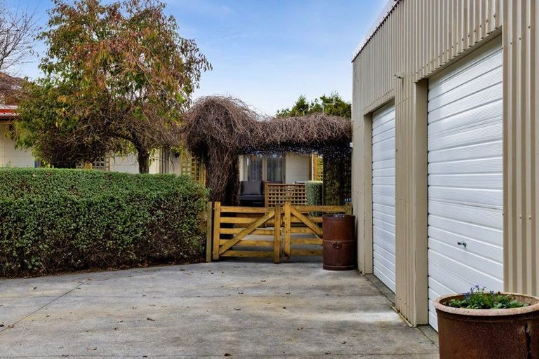 Photo of property in 357 Katene Road, Normanby, Hawera, 4675