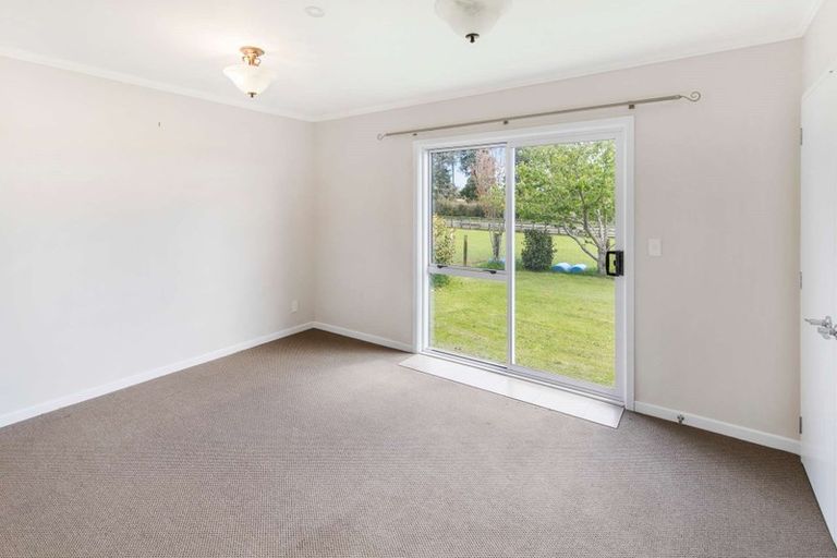 Photo of property in 20 Tariki Road South, Tariki, Stratford, 4390