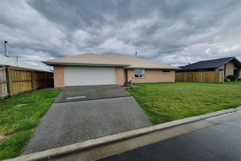 Photo of property in 16 Mclenaghan Road, Rolleston, 7614