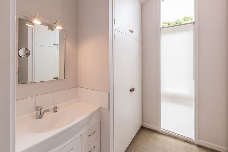 Photo of property in 22 Tuirau Place, Ilam, Christchurch, 8041