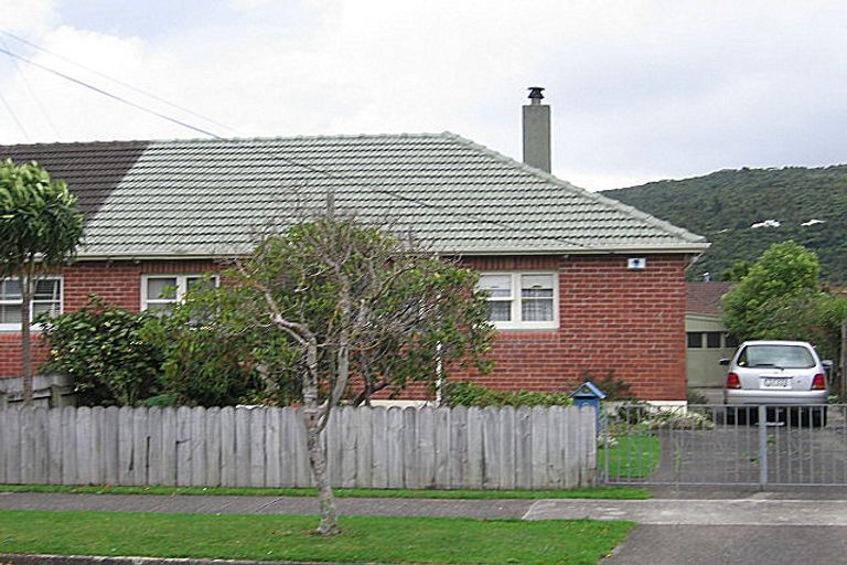 Photo of property in 3 Pearce Crescent, Taita, Lower Hutt, 5011